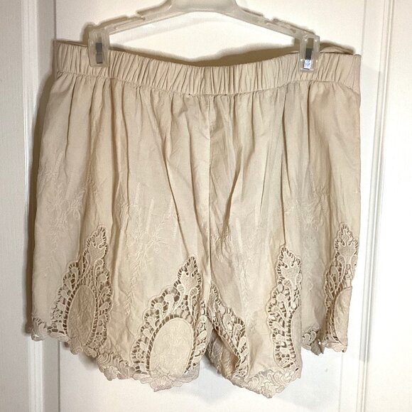 One 5 One Women's Crochet Cream Shorts Lined Size L Cotton - Picture 3 of 8